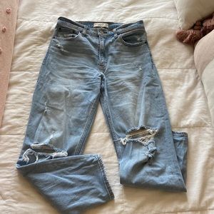 Abercrombie Jeans Size 27/4 The Mom High Rise
